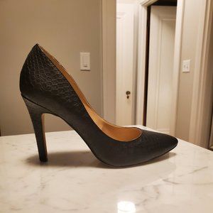 Jessica Simpson Black Leather Snakeskin Heels